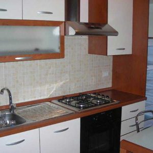 cucina-appartamento-in-affitto-condominio-al-faro
